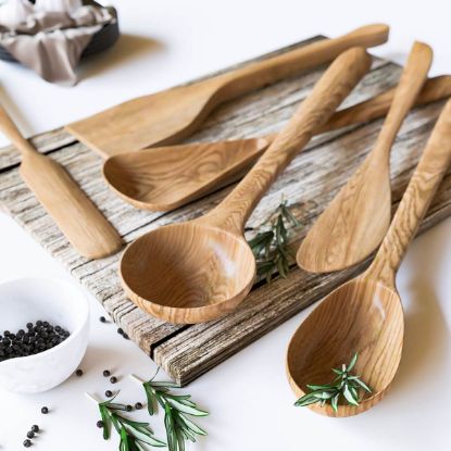 Picture of 6 Piece Natural Teak Wood Cooking and Serving Spatula Set